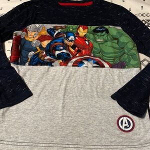 Boys size 8 Marvel Avengers graphic long sleeve shirt